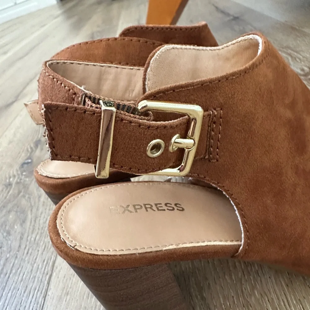 Express peep toe heeled booties brown 8 - Picture 7 of 9